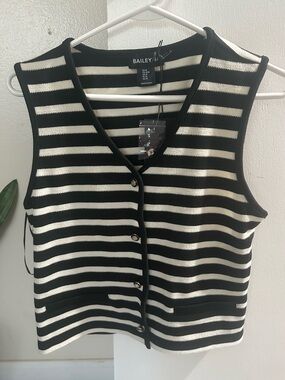 Bailey 44 Black & Off White Striped Sweater Vest Size Medium